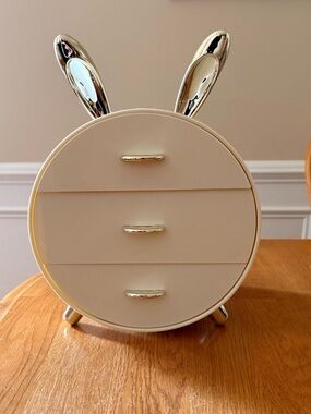 Cream and Gold Bunny Jewelry Box (Hard Plastic)